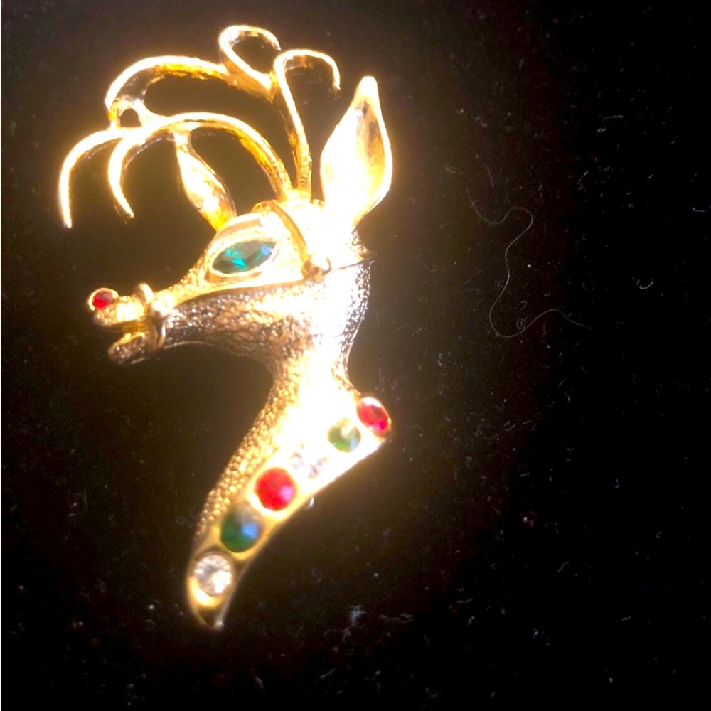 Reindeer Brooch - Picture 3 of 4
